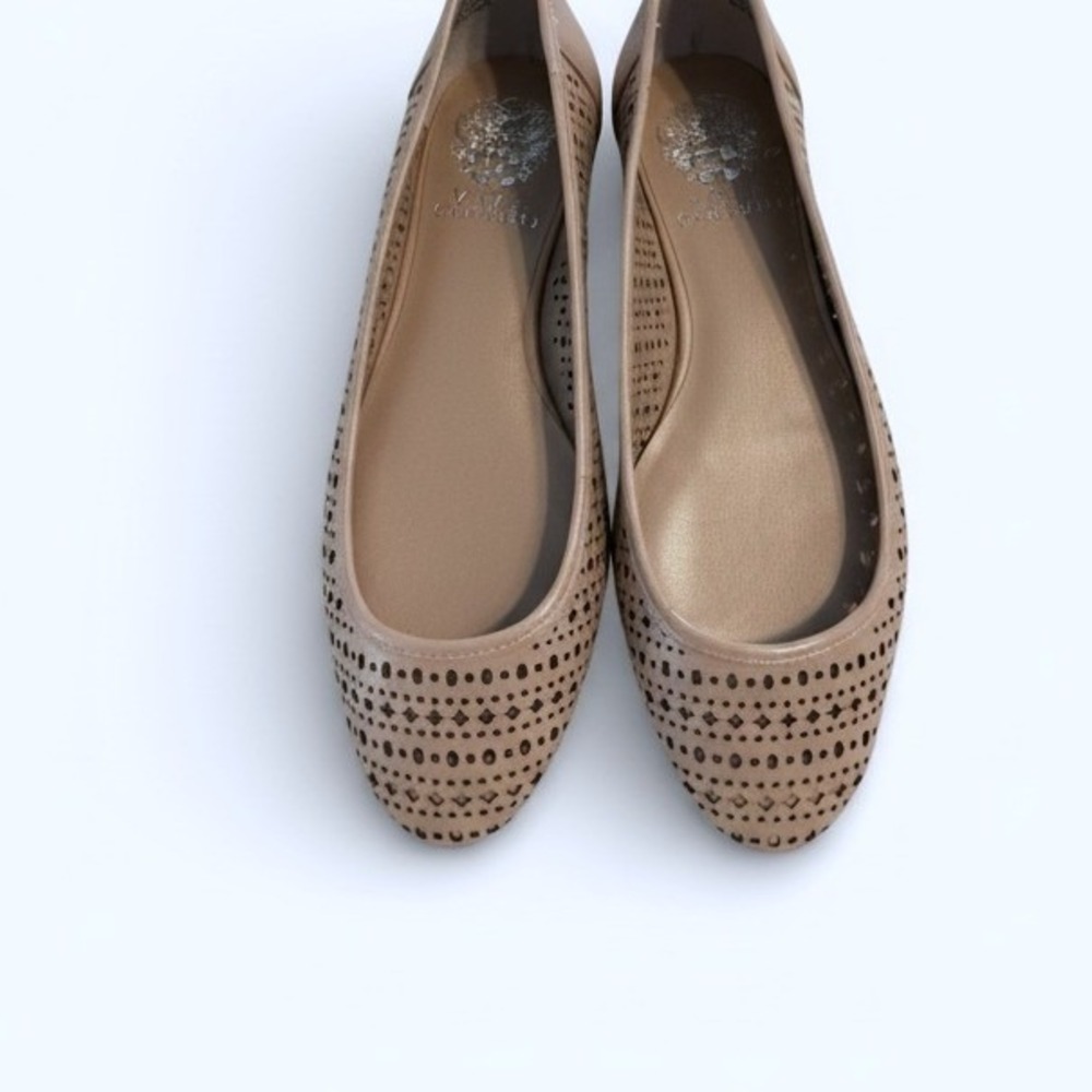 Vince Camuto Leresa Tan‎ Leather Perforated Ballet Flats Womens 6M Sandbar